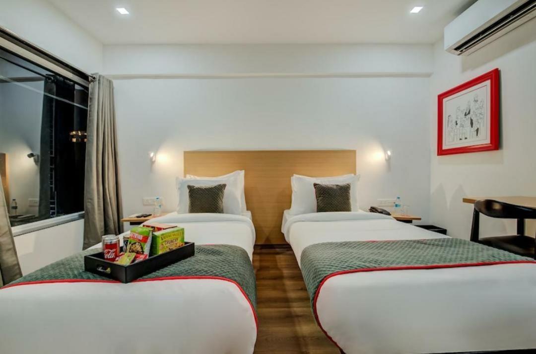 Hotel Town Plaza Pune Luaran gambar