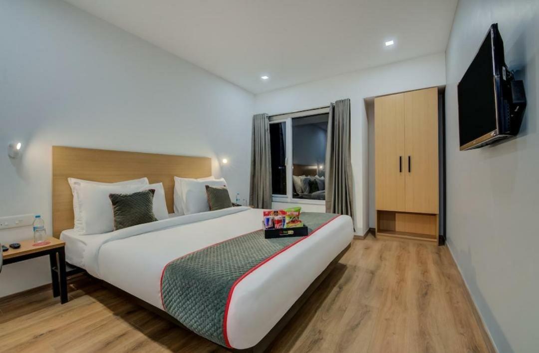 Hotel Town Plaza Pune Luaran gambar