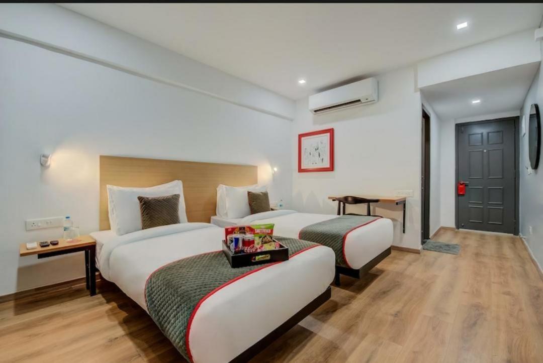 Hotel Town Plaza Pune Luaran gambar