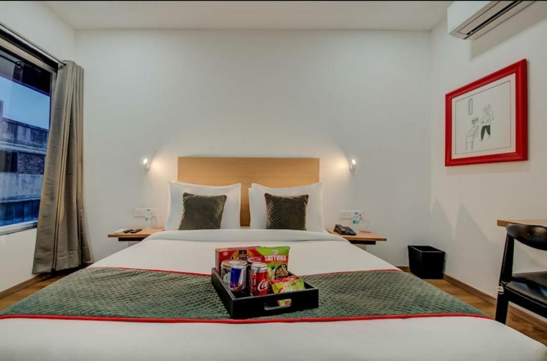 Hotel Town Plaza Pune Luaran gambar